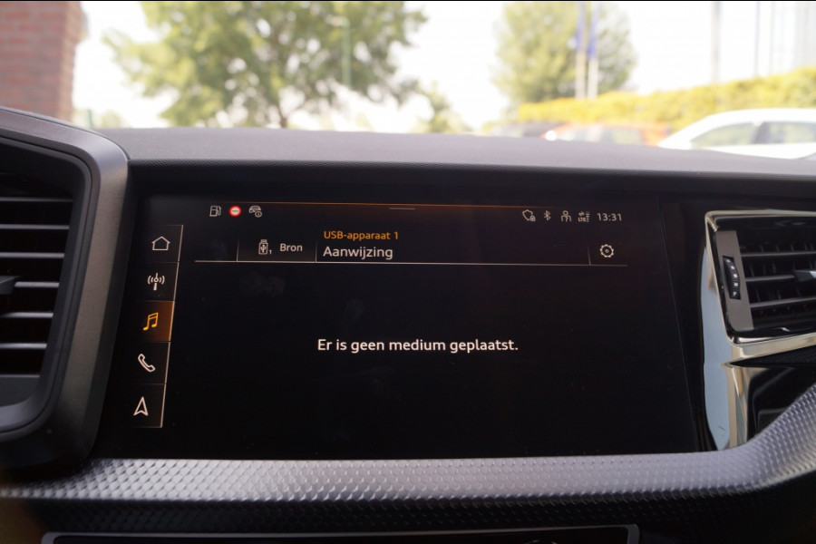Audi A1 Sportback 30 TFSI 115pk Automaat S-Line Edition -NAVI-ECC-PDC-