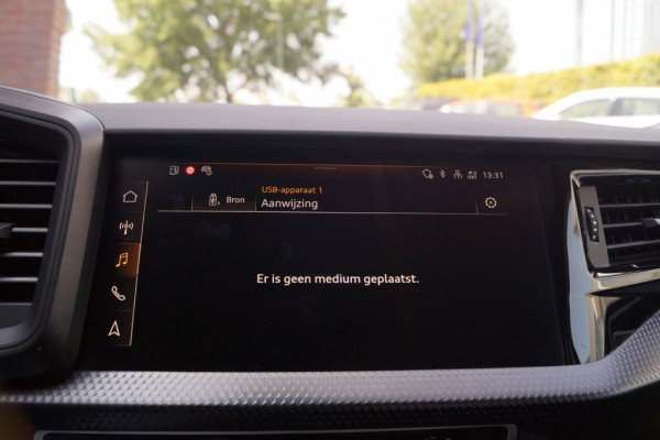 Audi A1 Sportback 30 TFSI 115pk Automaat S-Line Edition -NAVI-ECC-PDC-