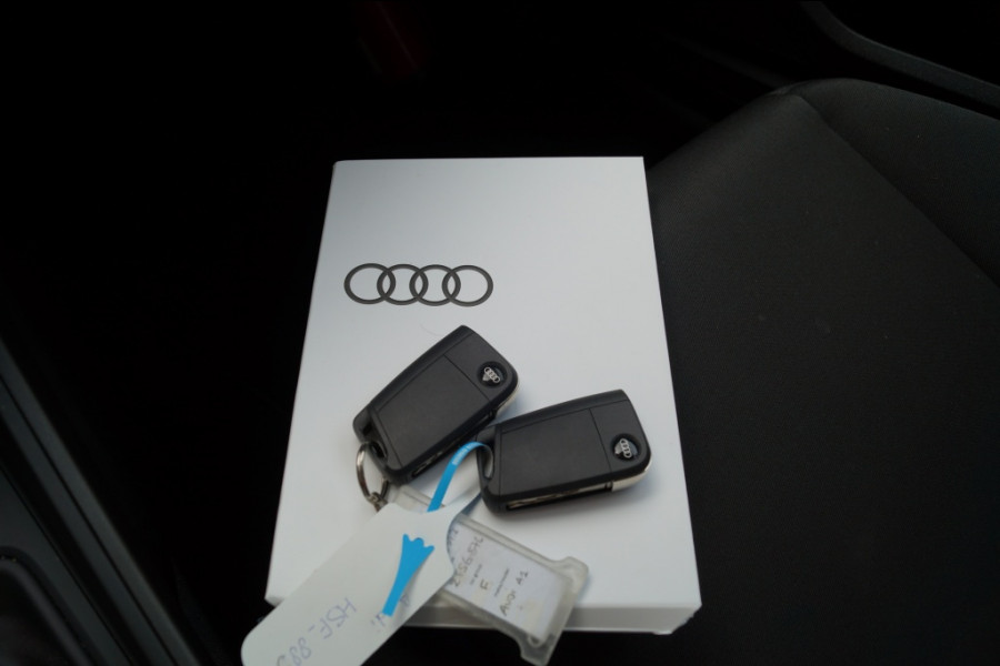 Audi A1 Sportback 30 TFSI 115pk Automaat S-Line Edition -NAVI-ECC-PDC-