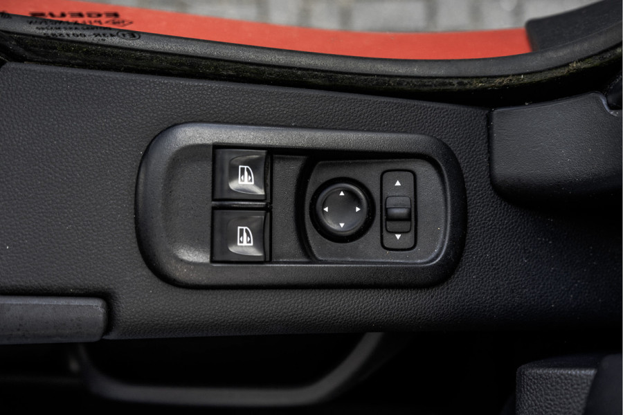 Renault Master T35 dCi | L2H2 | Camera | Navi | LED | 3-Zits | Airco | PDC | Euro 6