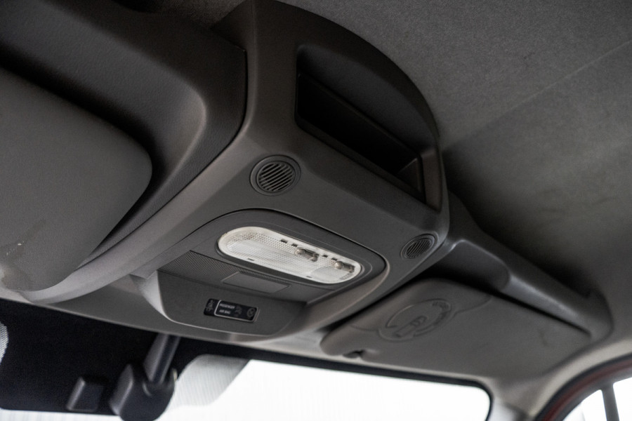Renault Master T35 dCi | L2H2 | Camera | Navi | LED | 3-Zits | Airco | PDC | Euro 6
