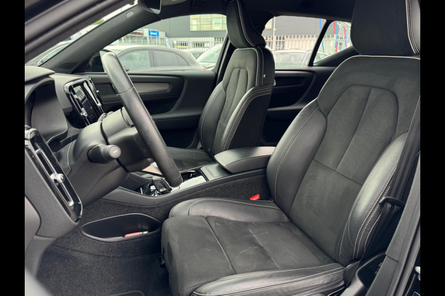 Volvo XC40 Recharge P8 AWD R-Design NL AUTO | TREKHAAK | CARPLAY |