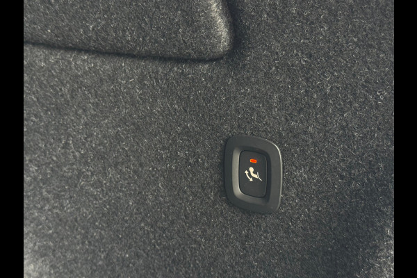 Volvo XC40 Recharge P8 AWD R-Design NL AUTO | TREKHAAK | CARPLAY |