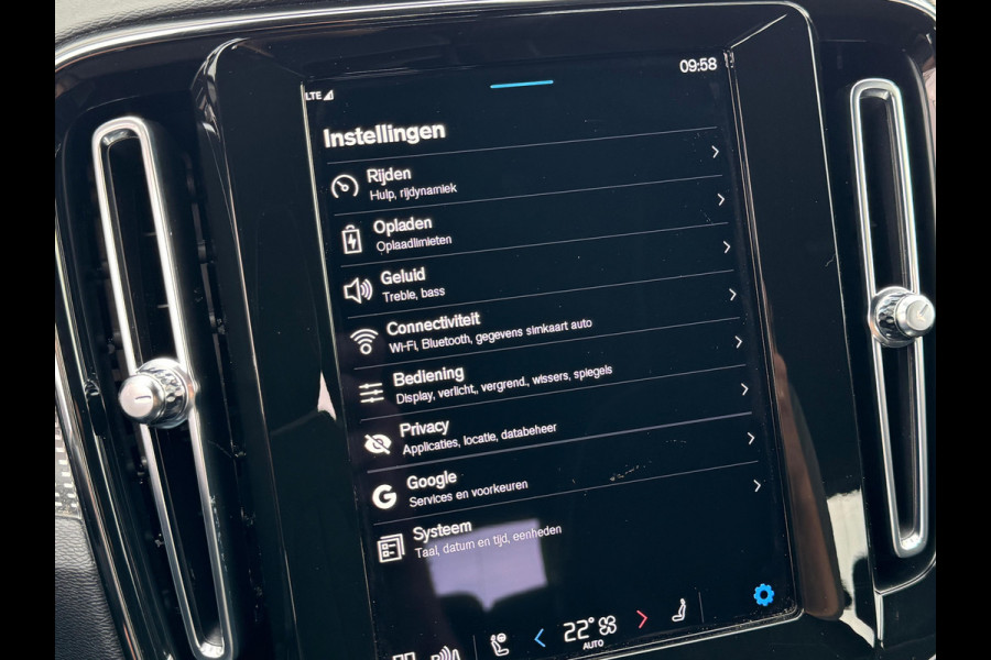 Volvo XC40 Recharge P8 AWD R-Design NL AUTO | TREKHAAK | CARPLAY |