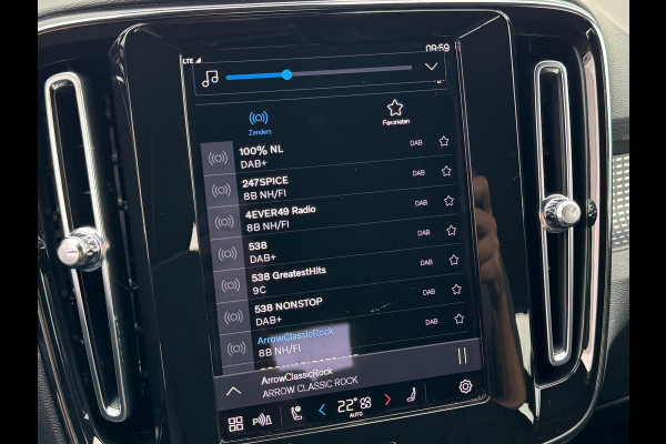Volvo XC40 Recharge P8 AWD R-Design NL AUTO | TREKHAAK | CARPLAY |