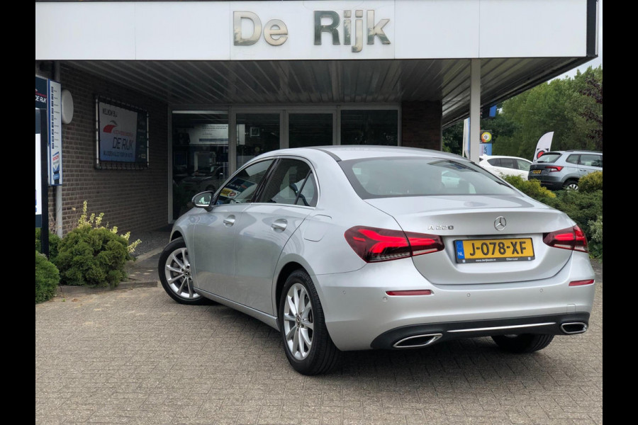 Mercedes-Benz A-Klasse 220 Advantage 190PK | Virt. Cockp., Camera, Navi, Stoelverw., LED, Half leder | NAP |