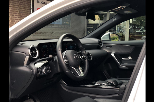 Mercedes-Benz A-Klasse 220 Advantage 190PK | Virt. Cockp., Camera, Navi, Stoelverw., LED, Half leder | NAP |