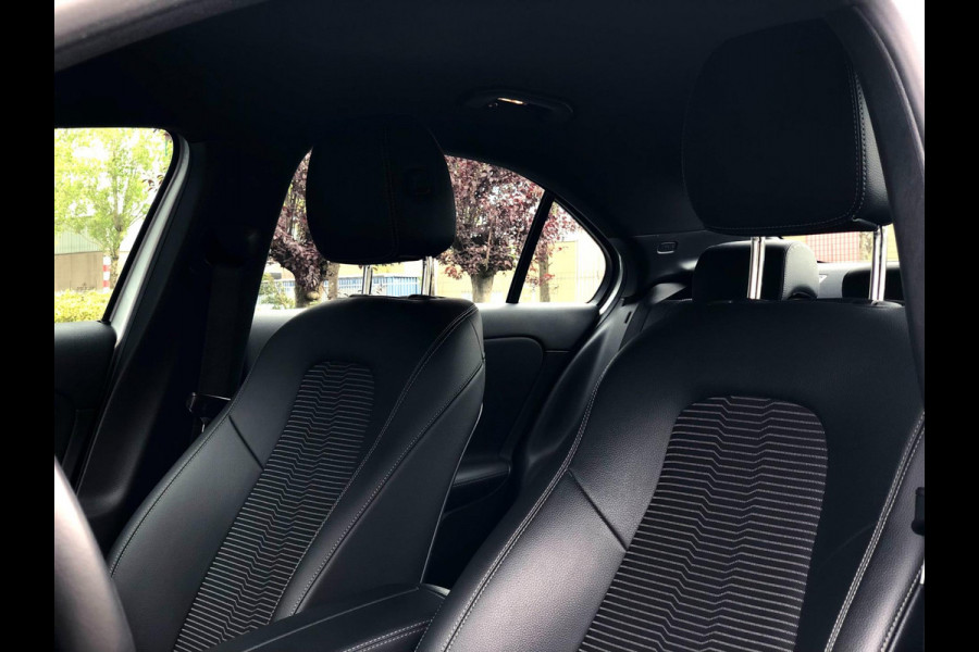 Mercedes-Benz A-Klasse 220 Advantage 190PK | Virt. Cockp., Camera, Navi, Stoelverw., LED, Half leder | NAP |