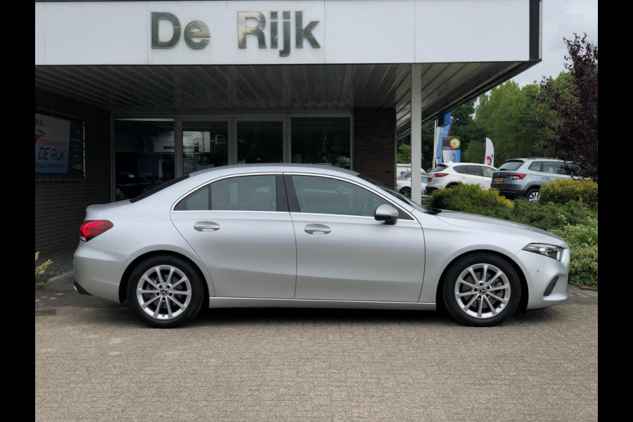 Mercedes-Benz A-Klasse 220 Advantage 190PK | Virt. Cockp., Camera, Navi, Stoelverw., LED, Half leder | NAP |