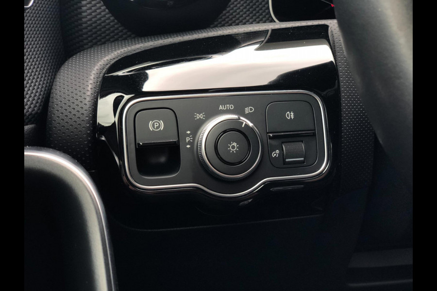 Mercedes-Benz A-Klasse 220 Advantage 190PK | Virt. Cockp., Camera, Navi, Stoelverw., LED, Half leder | NAP |