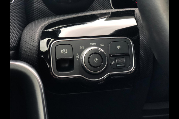Mercedes-Benz A-Klasse 220 Advantage 190PK | Virt. Cockp., Camera, Navi, Stoelverw., LED, Half leder | NAP |