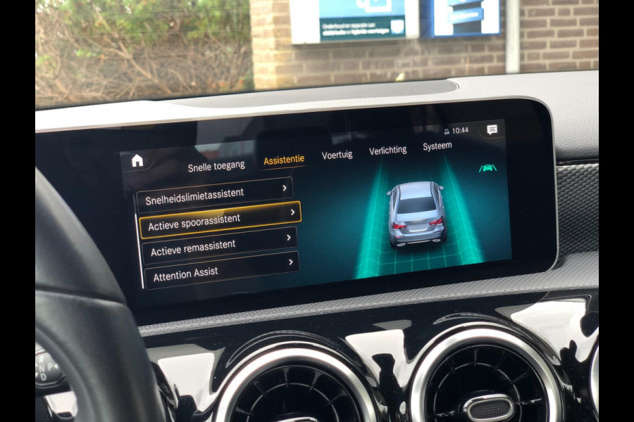 Mercedes-Benz A-Klasse 220 Advantage 190PK | Virt. Cockp., Camera, Navi, Stoelverw., LED, Half leder | NAP |