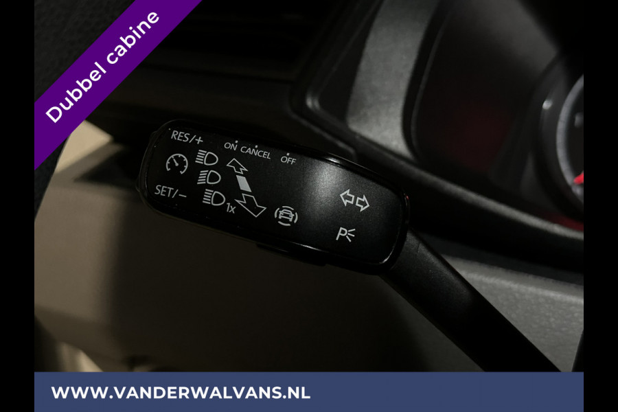 Volkswagen Transporter 2.0 TDI L2H1 Dubbele cabine Euro6 Airco | Apple Carplay | Android Auto | 5-Zits | 2200kg Trekhaak Cruisecontrol, Parkeersensoren
