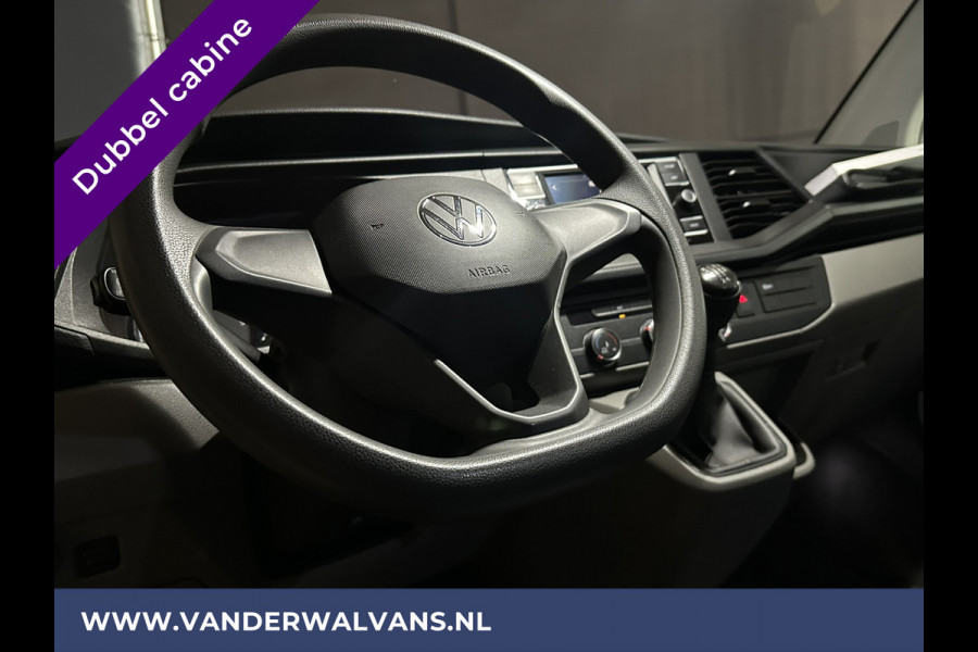 Volkswagen Transporter 2.0 TDI L2H1 Dubbele cabine Euro6 Airco | Apple Carplay | Android Auto | 5-Zits | 2200kg Trekhaak Cruisecontrol, Parkeersensoren
