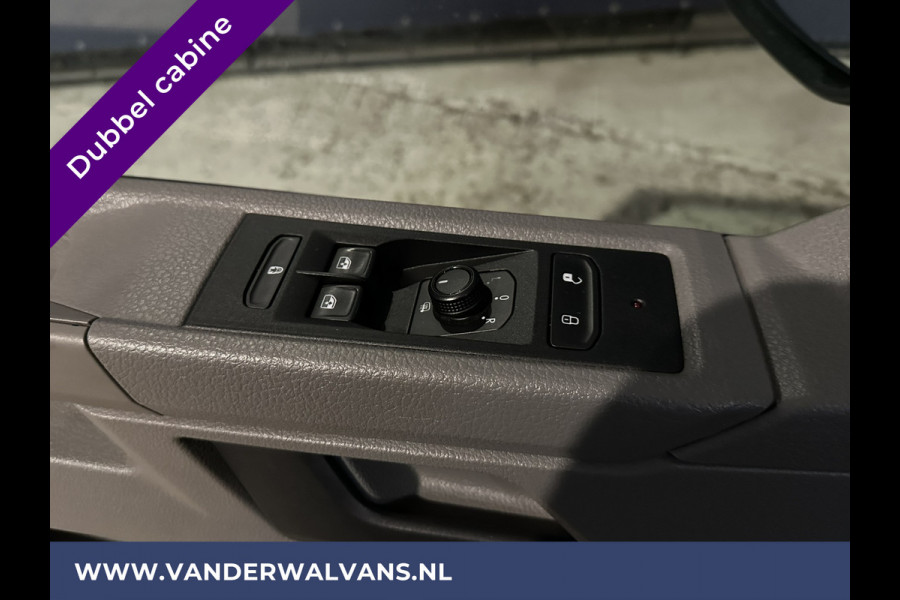 Volkswagen Transporter 2.0 TDI L2H1 Dubbele cabine Euro6 Airco | Apple Carplay | Android Auto | 5-Zits | 2200kg Trekhaak Cruisecontrol, Parkeersensoren