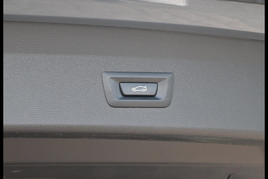 BMW X1 XDrive25e X-Line 220 PK Dealer o.h. Leder Memory Head-Up LED 19''