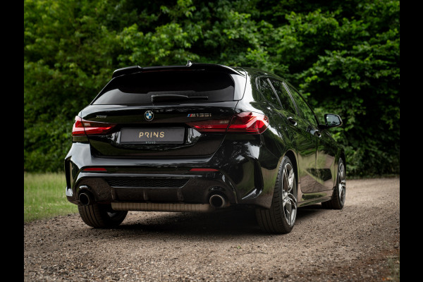 BMW 1-serie M135i xDrive High Executive | Pano-dak | Head-up | Sportstoelen | Adaptief onderstel