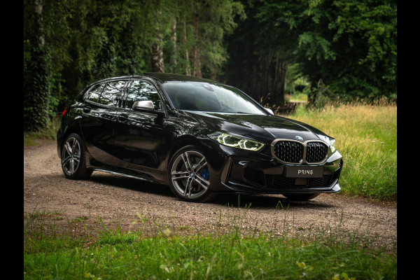 BMW 1-serie M135i xDrive High Executive | Pano-dak | Head-up | Sportstoelen | Adaptief onderstel