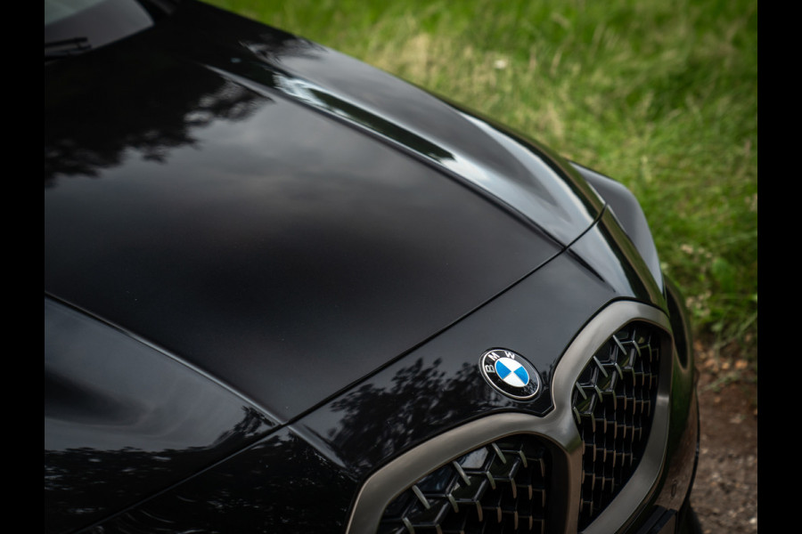 BMW 1-serie M135i xDrive High Executive | Pano-dak | Head-up | Sportstoelen | Adaptief onderstel