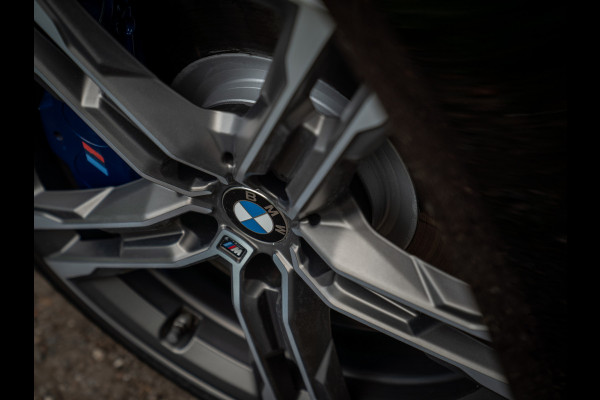 BMW 1-serie M135i xDrive High Executive | Pano-dak | Head-up | Sportstoelen | Adaptief onderstel