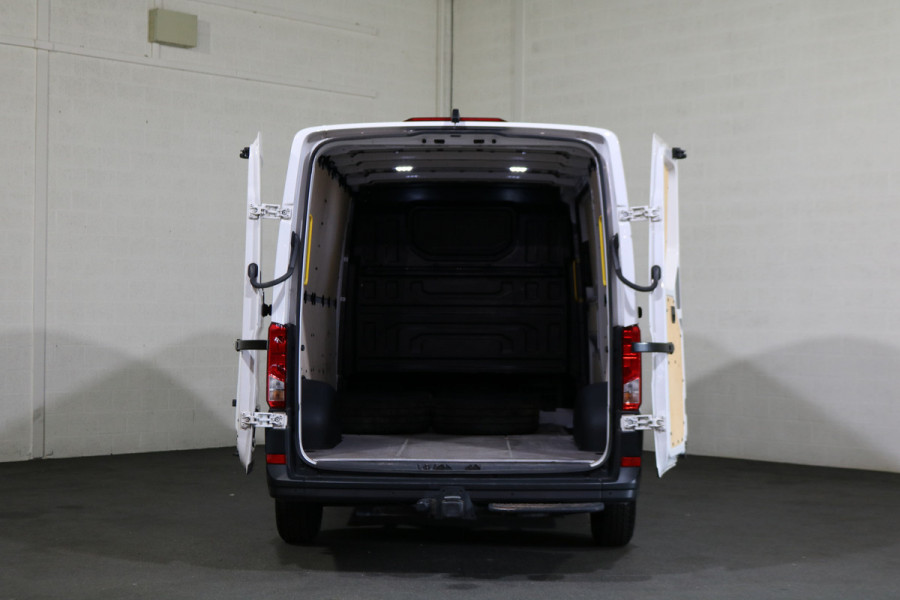 Volkswagen Crafter 2.0 TDI 140pk L3 H2 Automaat Navigatie Camera Led