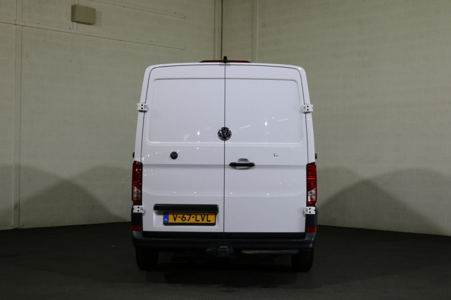 Volkswagen Crafter 2.0 TDI 140pk L3 H2 Automaat Navigatie Camera Led