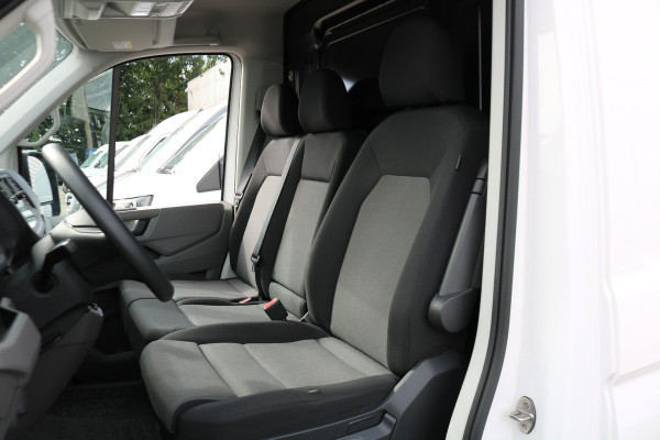 Volkswagen Crafter 2.0 TDI 140pk L3 H2 Automaat Navigatie Camera Led