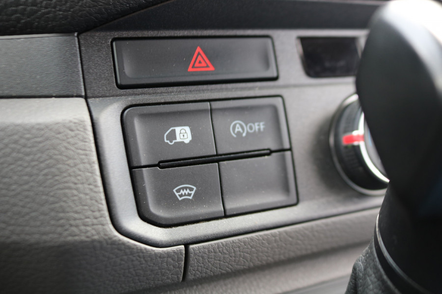 Volkswagen Crafter 2.0 TDI 140pk L3 H2 Automaat Navigatie Camera Led