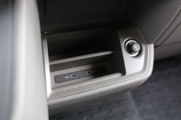 Volkswagen Crafter 2.0 TDI 140pk L3 H2 Automaat Navigatie Camera Led