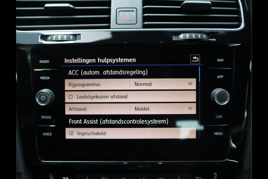 Volkswagen Golf 2.0 TDI GTD DSG / NL Auto