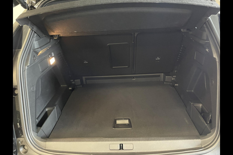 Peugeot 3008 1.2 PureTech 130pk Aut. Allure Pack Navigatie Apple Carplay/Android Auto Camera Parkeersensoren Adaptive Cruise Control Dodekhoekdetectie Ledverlichting Stoelverwarming Climate Control