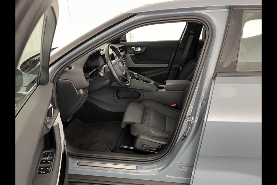 Polestar 2 Long Range Dual Motor Launch Edition 78kWh [ 3-Fase ] (INCL-BTW) *PANO | NAVI-FULLMAP | HARMAN/KARDON-AUDIO | FULL-LED | KEYLESS | TOPVIEW | LANE-ASSIST | DIGI-COCKPIT | CARPLAY | DAB+ | HEATED-COMFORTSEATS | ECC | MEMORY-PACK | PDC | 20''ALU*