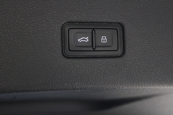 Audi Q7 4.0 TDI SQ7 quattro 7p Panodak HUD Leer 360 B&O ACC Navi PDC Standkachel Softclose Climate (4 zone) Alcantara hemel Lederen dashboard Luchtvering Climate Stoelverwarming v + a  PDC B&O Rising Tweeter LM velgen