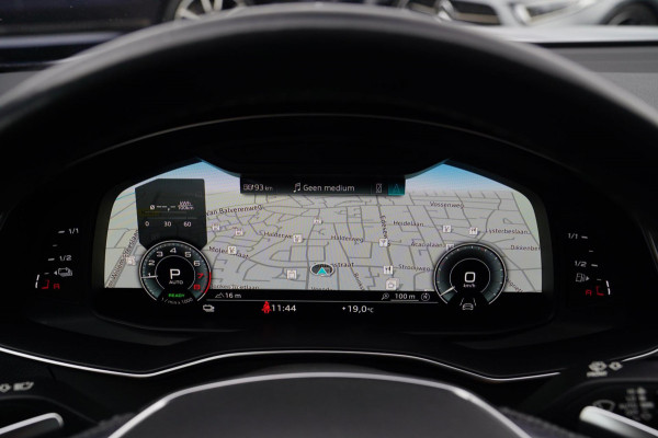 Audi A6 Avant 55 TFSI e quattro Competition | 3x S-Line | HUD | 360 | 1e eigenaar | Stuurverwarming