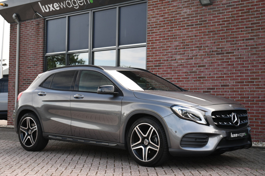 Mercedes-Benz GLA 180 AMG Night 19inch Carplay LED