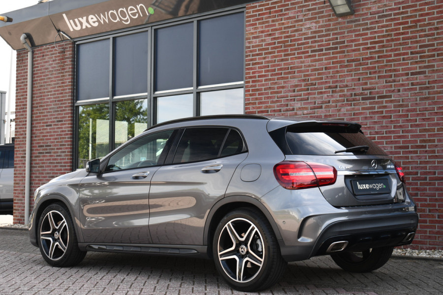 Mercedes-Benz GLA 180 AMG Night 19inch Carplay LED