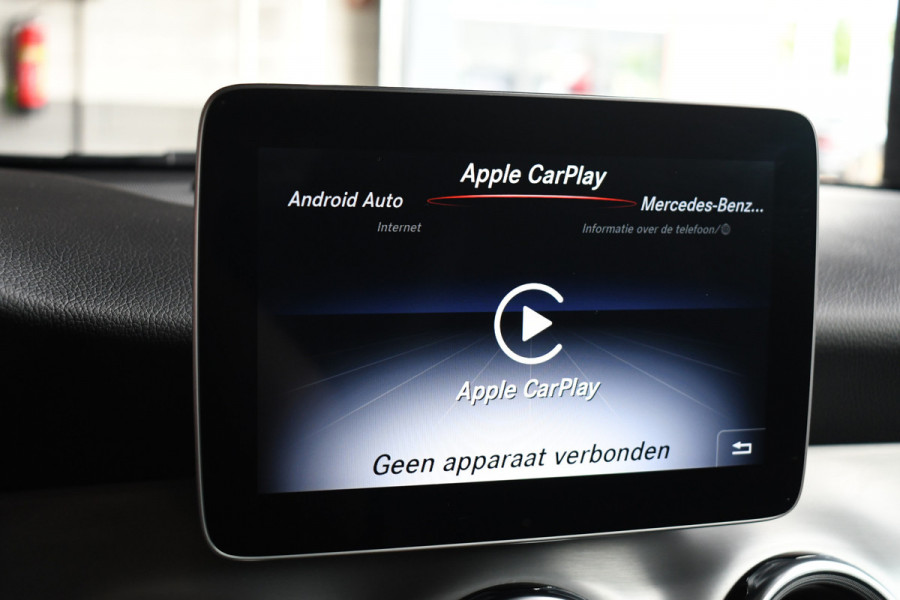 Mercedes-Benz GLA 180 AMG Night 19inch Carplay LED
