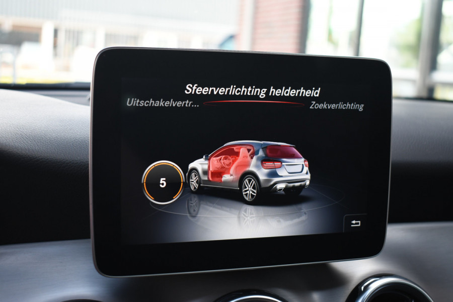 Mercedes-Benz GLA 180 AMG Night 19inch Carplay LED
