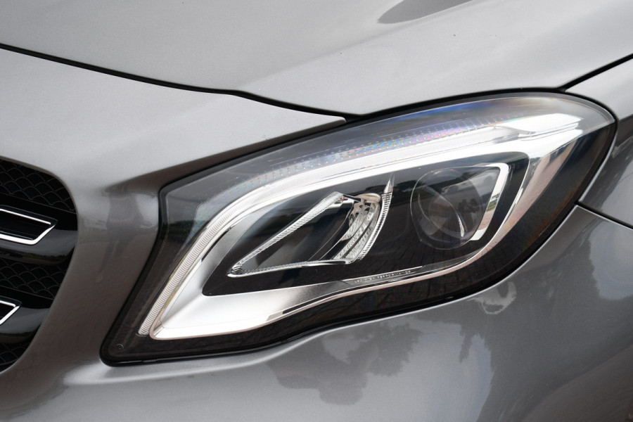Mercedes-Benz GLA 180 AMG Night 19inch Carplay LED