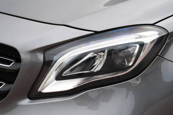 Mercedes-Benz GLA 180 AMG Night 19inch Carplay LED