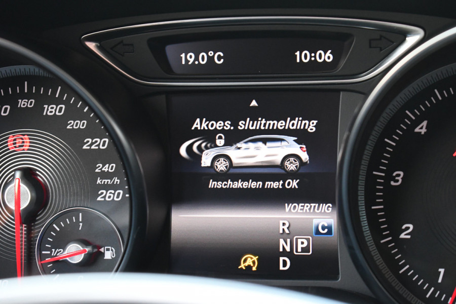 Mercedes-Benz GLA 180 AMG Night 19inch Carplay LED