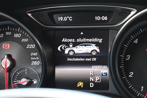Mercedes-Benz GLA 180 AMG Night 19inch Carplay LED