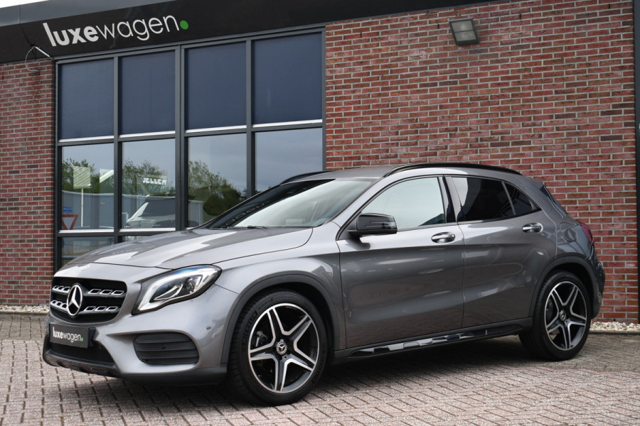 Mercedes-Benz GLA 180 AMG Night 19inch Carplay LED