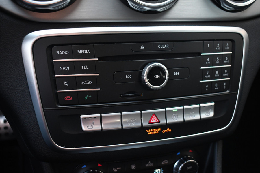 Mercedes-Benz GLA 180 AMG Night 19inch Carplay LED