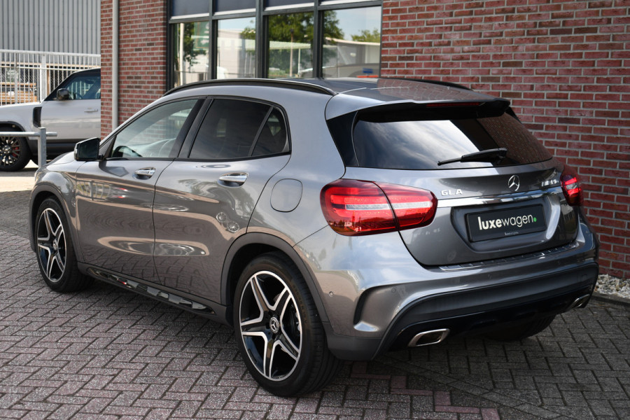 Mercedes-Benz GLA 180 AMG Night 19inch Carplay LED