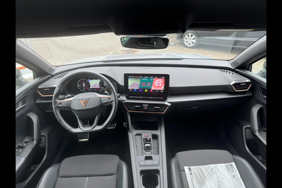 CUPRA Leon Sportstourer 1.4 e-Hybrid VZ Business PHEV / CAMERA / NAVI / INPARKEREN / ZEER NETJES / SFEERVERL. / CARPLAY DRAADLOOS