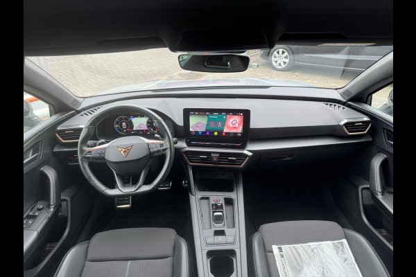CUPRA Leon Sportstourer 1.4 e-Hybrid VZ Business PHEV / CAMERA / NAVI / INPARKEREN / ZEER NETJES / SFEERVERL. / CARPLAY DRAADLOOS