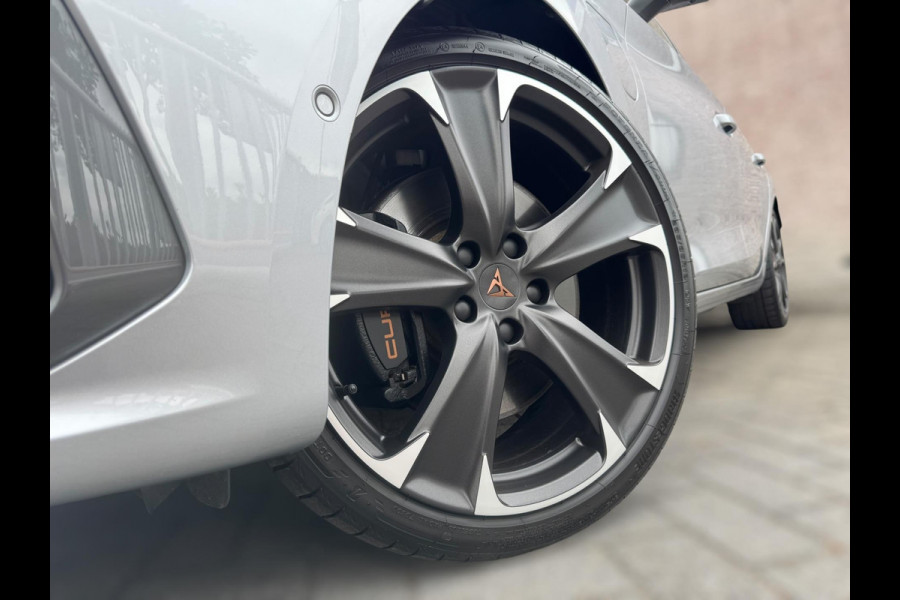 CUPRA Leon Sportstourer 1.4 e-Hybrid VZ Business PHEV / CAMERA / NAVI / INPARKEREN / ZEER NETJES / SFEERVERL. / CARPLAY DRAADLOOS