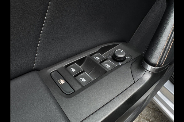 CUPRA Leon Sportstourer 1.4 e-Hybrid VZ Business PHEV / CAMERA / NAVI / INPARKEREN / ZEER NETJES / SFEERVERL. / CARPLAY DRAADLOOS