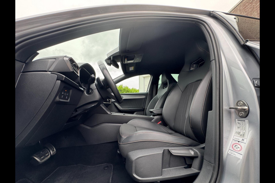 CUPRA Leon Sportstourer 1.4 e-Hybrid VZ Business PHEV / CAMERA / NAVI / INPARKEREN / ZEER NETJES / SFEERVERL. / CARPLAY DRAADLOOS